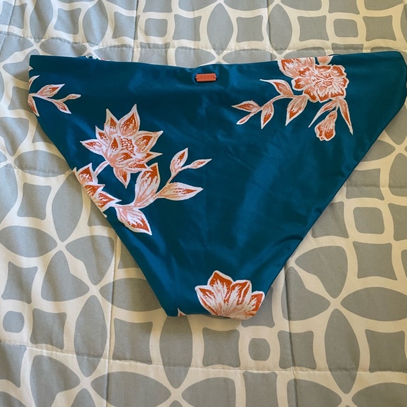 BNWT Roxy Bikini Bottom - Picture 2 of 2